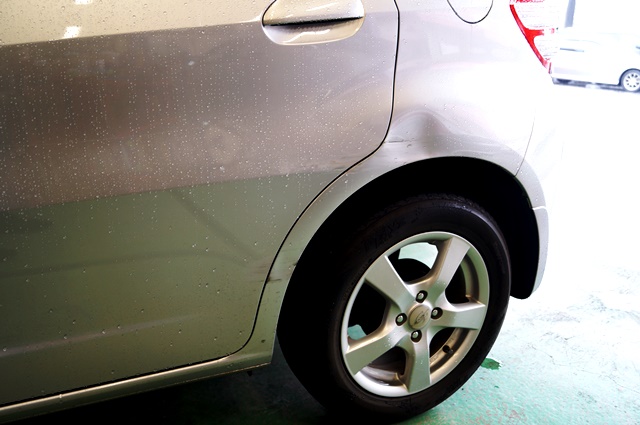 今日はＦＩＴの鈑金です。